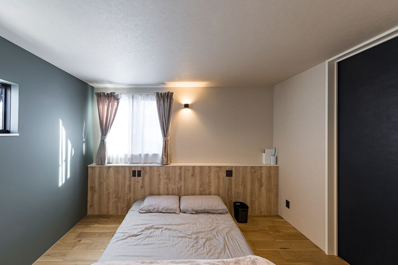 iD pluss(アイディープラス) 【ガルバリウム×タイルデッキ/2000万円台/愛知県日進市】青空に、鎧張りのガルバリウム外壁が映える家の建築実例画像7