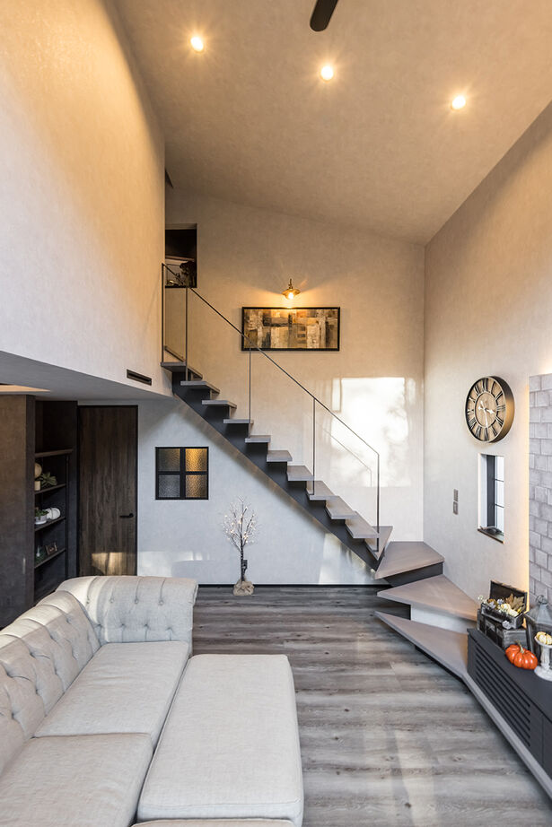 iD pluss(アイディープラス) 【デザイナーズ×ウッドデッキ/長久手市/3000万円台】緻密な構造計算があればこそ、実現できた外観と大空間の建築実例画像2