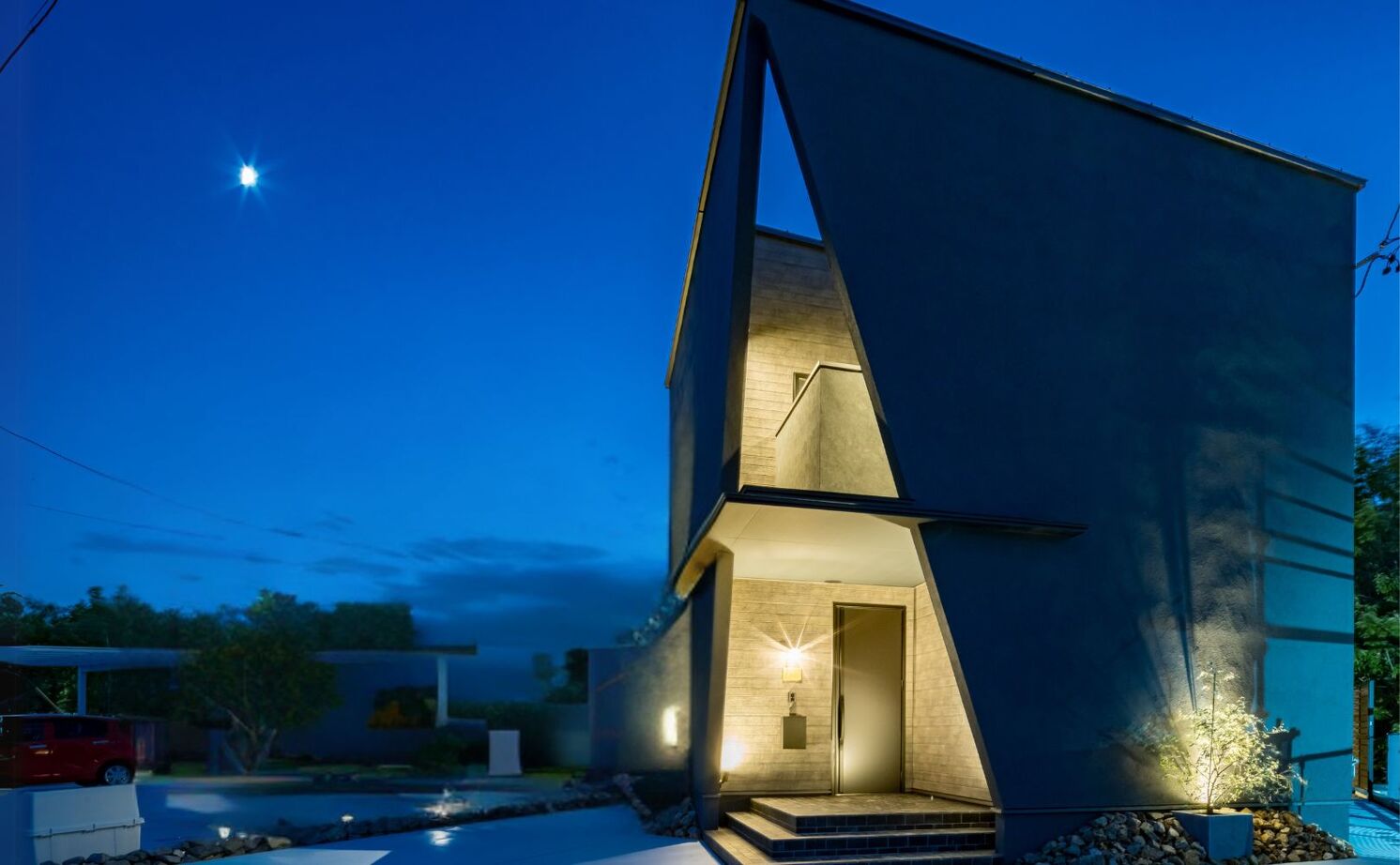 iD pluss(アイディープラス) 【デザイナーズ×ウッドデッキ/長久手市/3000万円台】緻密な構造計算があればこそ、実現できた外観と大空間の建築実例画像3