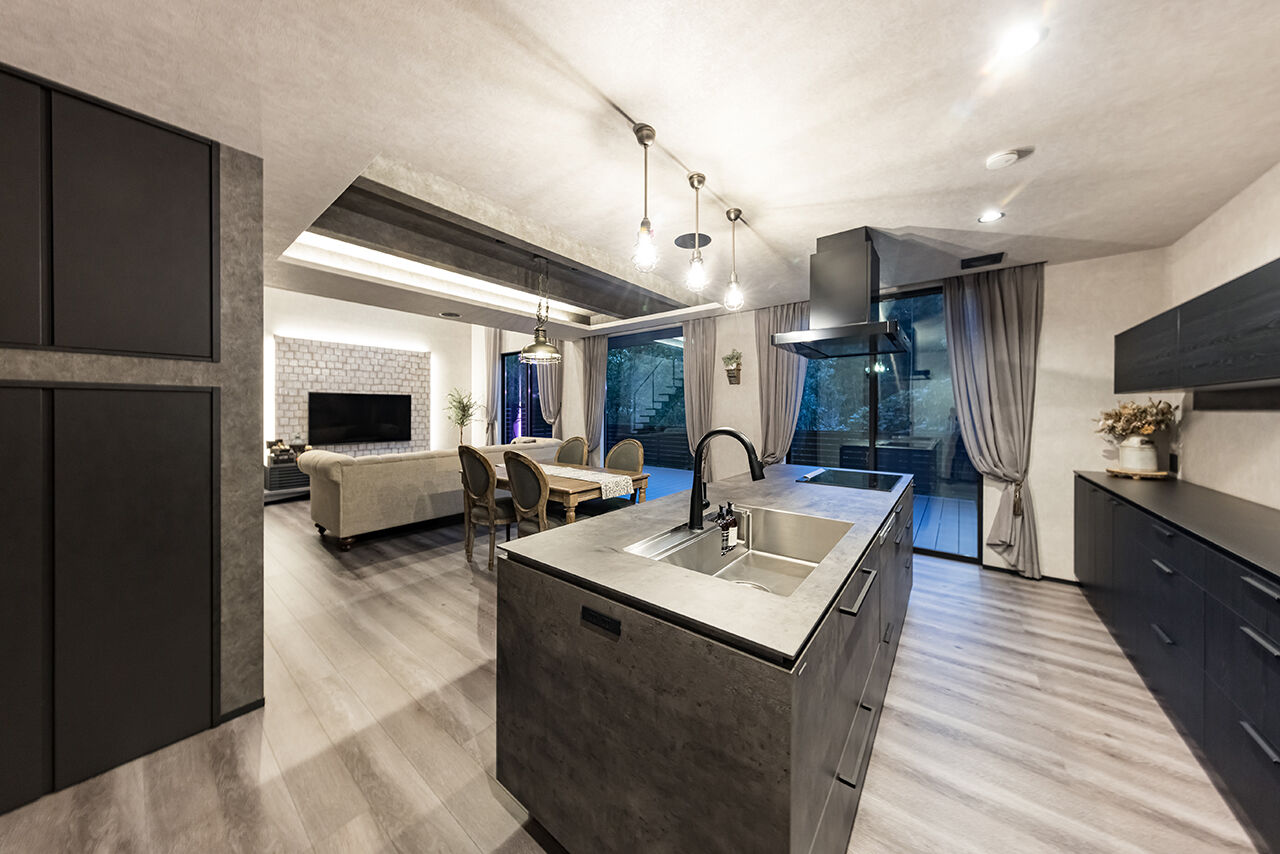 iD pluss(アイディープラス) 【デザイナーズ×ウッドデッキ/長久手市/3000万円台】緻密な構造計算があればこそ、実現できた外観と大空間の建築実例画像6