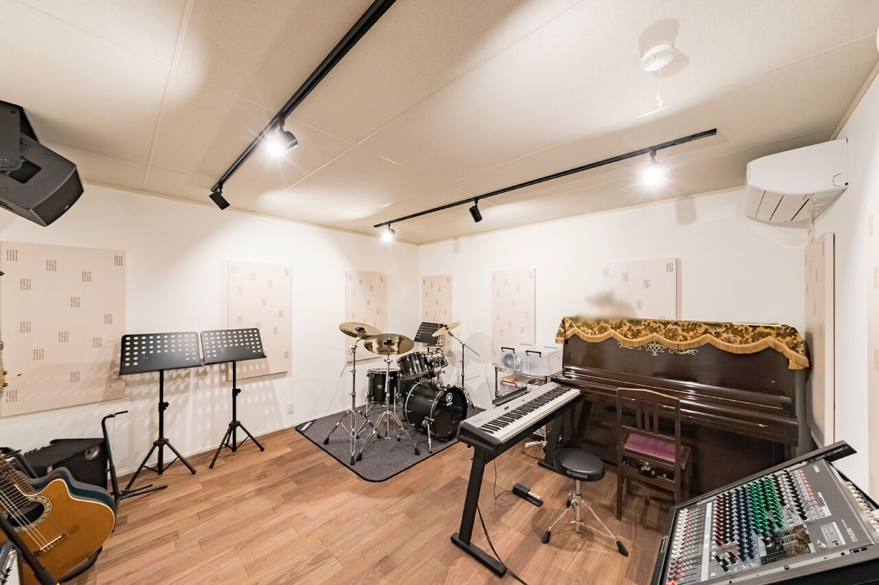 iD pluss(アイディープラス) 【平屋×防音スタジオ×ウッドデッキ/3000万円台】ご近所は誰も知らない…休日の夜まで続く、ホットな演奏の建築実例画像8