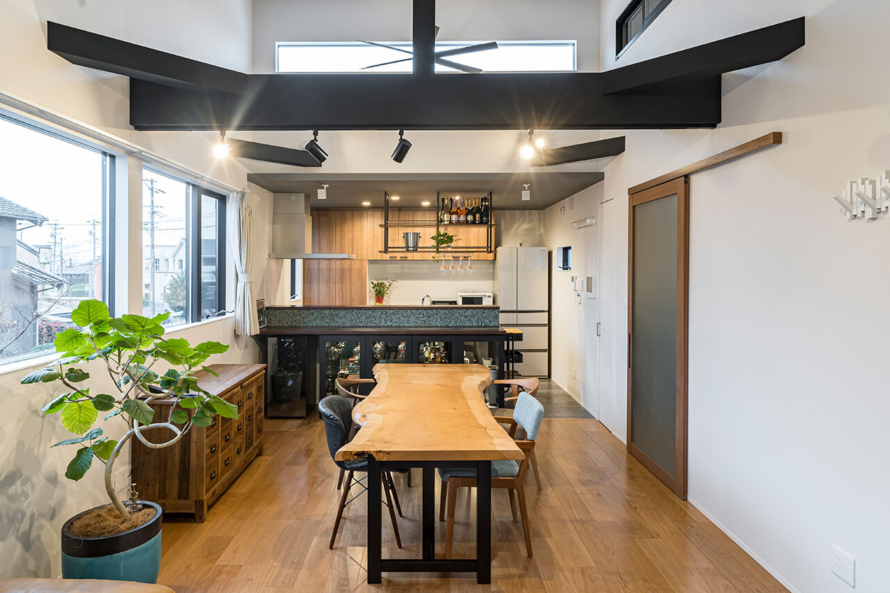 iD pluss(アイディープラス) 【ビルドインガレージ×2000万円台/愛知県】手に入れたのは、期待以上の寛ぎ時間の建築実例画像3