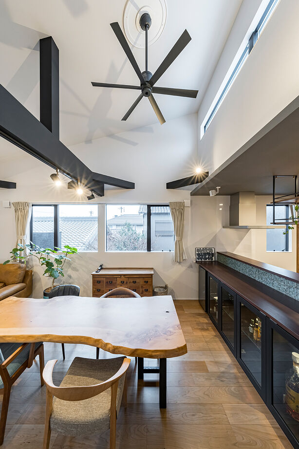 iD pluss(アイディープラス) 【ビルドインガレージ×2000万円台/愛知県】手に入れたのは、期待以上の寛ぎ時間の建築実例画像4