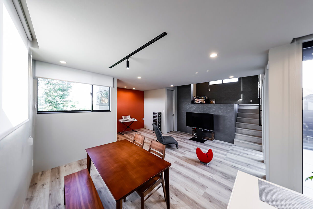 iD pluss(アイディープラス) 【平屋×中庭×スキップフロア/3000万円台/愛知県豊田市】贅沢なガレージで趣味を楽しむ、至福の平屋ライフの建築実例画像2