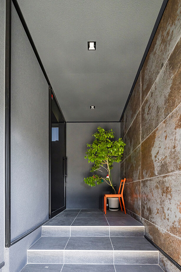 iD pluss(アイディープラス) 【建築家×ワンルーム/3000万円台/愛知県豊橋市】黒にこだわったビルトインガレージのある平屋の建築実例画像14