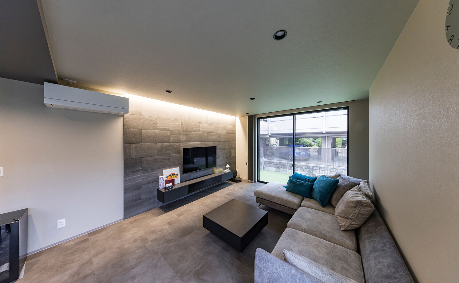 iD pluss(アイディープラス) 【建築家×中庭×スタイリッシュ/2000万円台/愛知県名古屋市】プライバシーを纏う中庭と石の家の建築実例画像3