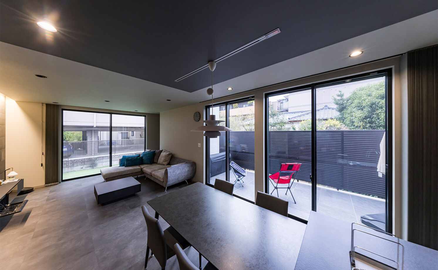 iD pluss(アイディープラス) 【建築家×中庭×スタイリッシュ/2000万円台/愛知県名古屋市】プライバシーを纏う中庭と石の家の建築実例画像4