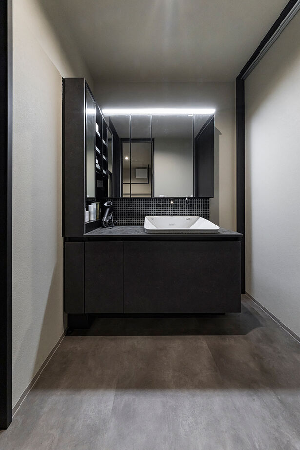 iD pluss(アイディープラス) 【建築家×中庭×スタイリッシュ/2000万円台/愛知県名古屋市】プライバシーを纏う中庭と石の家の建築実例画像16