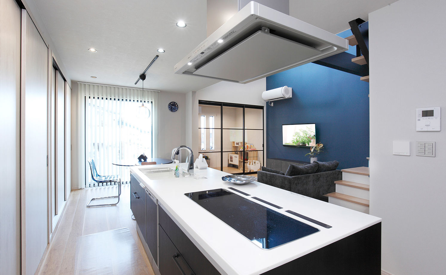 新栄建設　パナソニックビルダーズグループ 【2000万円台/約30坪/クール/間取図有】テクノストラクチャー工法を活かしたラグジュアリーな大空間の建築実例画像3