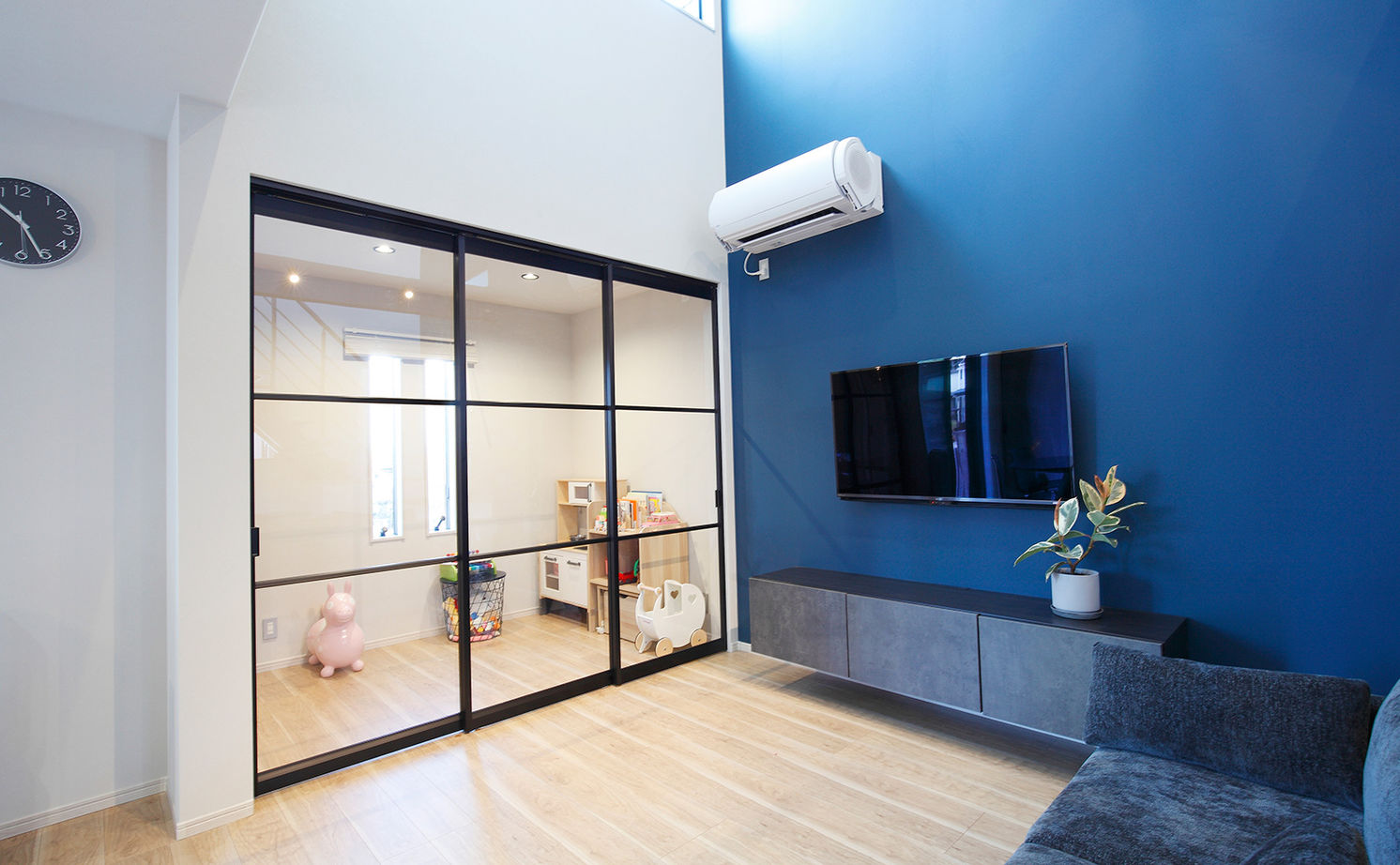 新栄建設　パナソニックビルダーズグループ 【2000万円台/約30坪/クール/間取図有】テクノストラクチャー工法を活かしたラグジュアリーな大空間の建築実例画像4