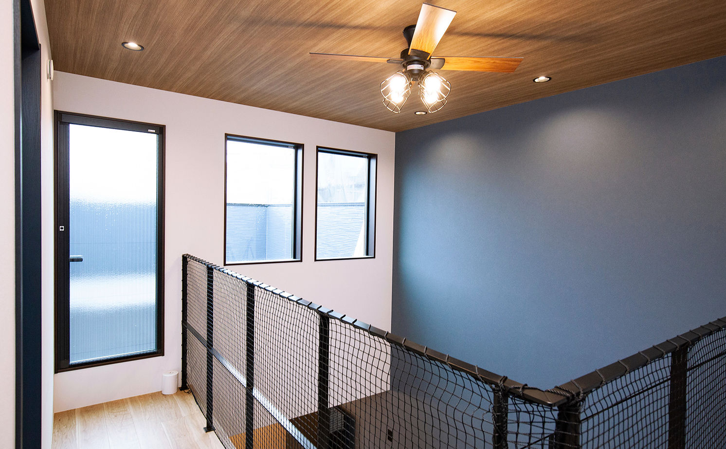 新栄建設　パナソニックビルダーズグループ 【2000万円台/39坪/２階リビング/間取り図有】ビルトインガレージのある3階建ての家の建築実例画像10