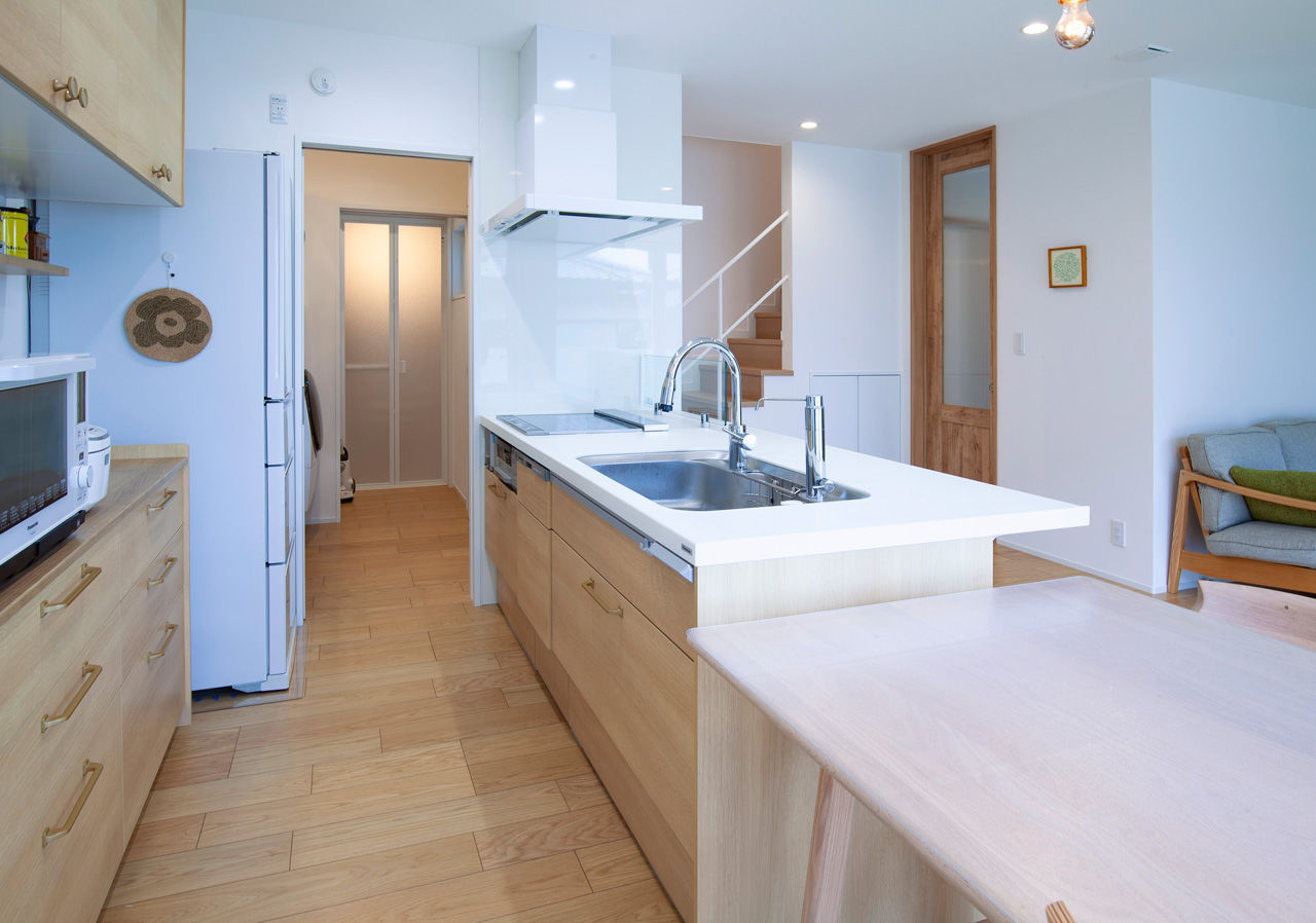 新栄建設　パナソニックビルダーズグループ 【2000万円台/3１坪/大きな本棚/間取り図有】図書館のあるZEHの家の建築実例画像5