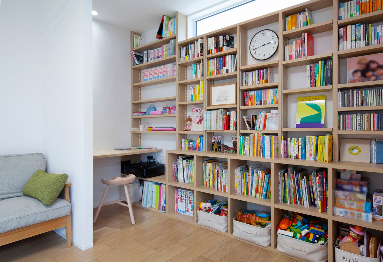 新栄建設　パナソニックビルダーズグループ 【2000万円台/3１坪/大きな本棚/間取り図有】図書館のあるZEHの家の建築実例画像6