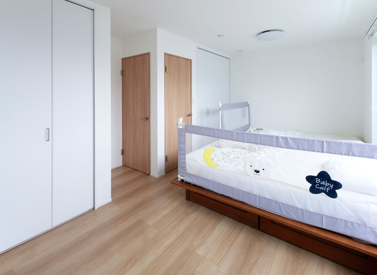 新栄建設　パナソニックビルダーズグループ 【2000万円台/3１坪/大きな本棚/間取り図有】図書館のあるZEHの家の建築実例画像7