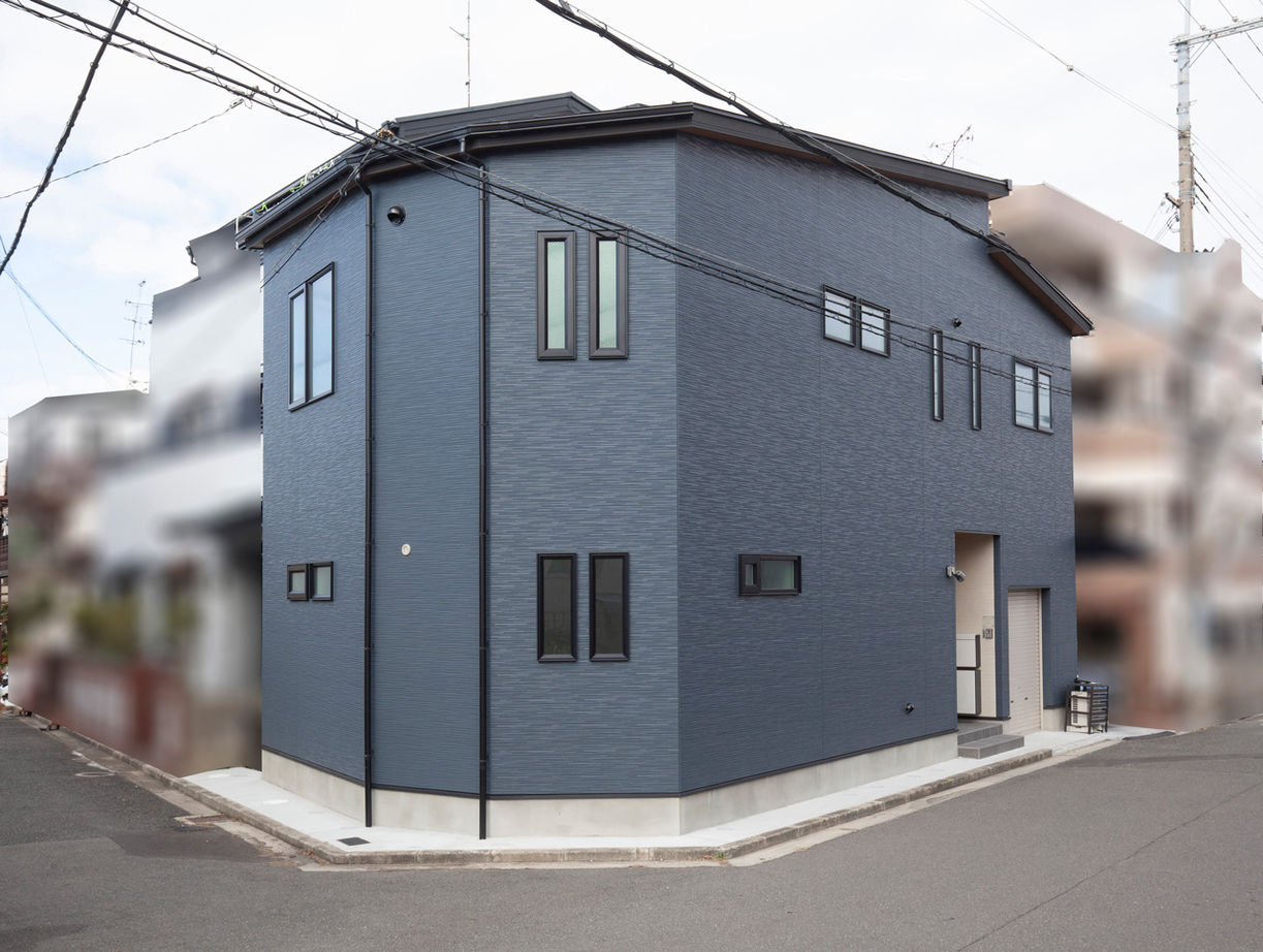 新栄建設　パナソニックビルダーズグループ 【3000万円台/35坪/２階リビング/間取図有】ビルトインガレージはバイク専用。変形地を活かした八角形の家の建築実例画像3