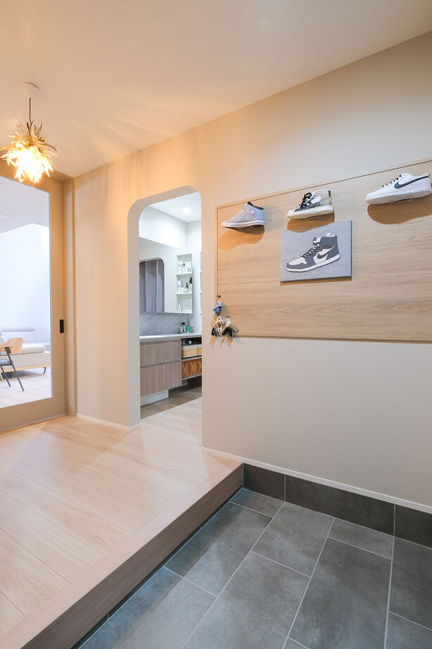 新栄建設　パナソニックビルダーズグループ 【2000万円台/約30坪/変形地/秘密基地/間取図有】吹抜けのある上質なラグジュアリー空間の建築実例画像8