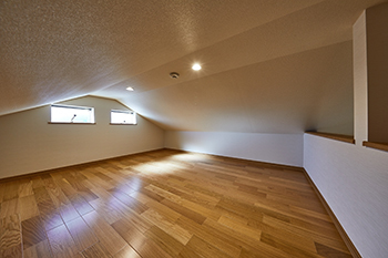 角屋ハウジング 【吹き抜け/小屋裏/収納】爽やかな香りと木の温もりの中で暮らす理想の住まい　の建築実例画像8