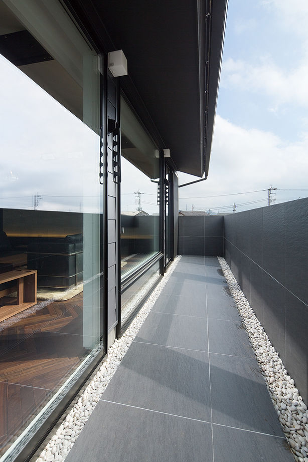 角屋ハウジング 【2階建て/3000万円台/土間/パティオ/屋上/吹抜け/間取図】四季折々の自然が楽しめるホテルライクな住まいの建築実例画像3