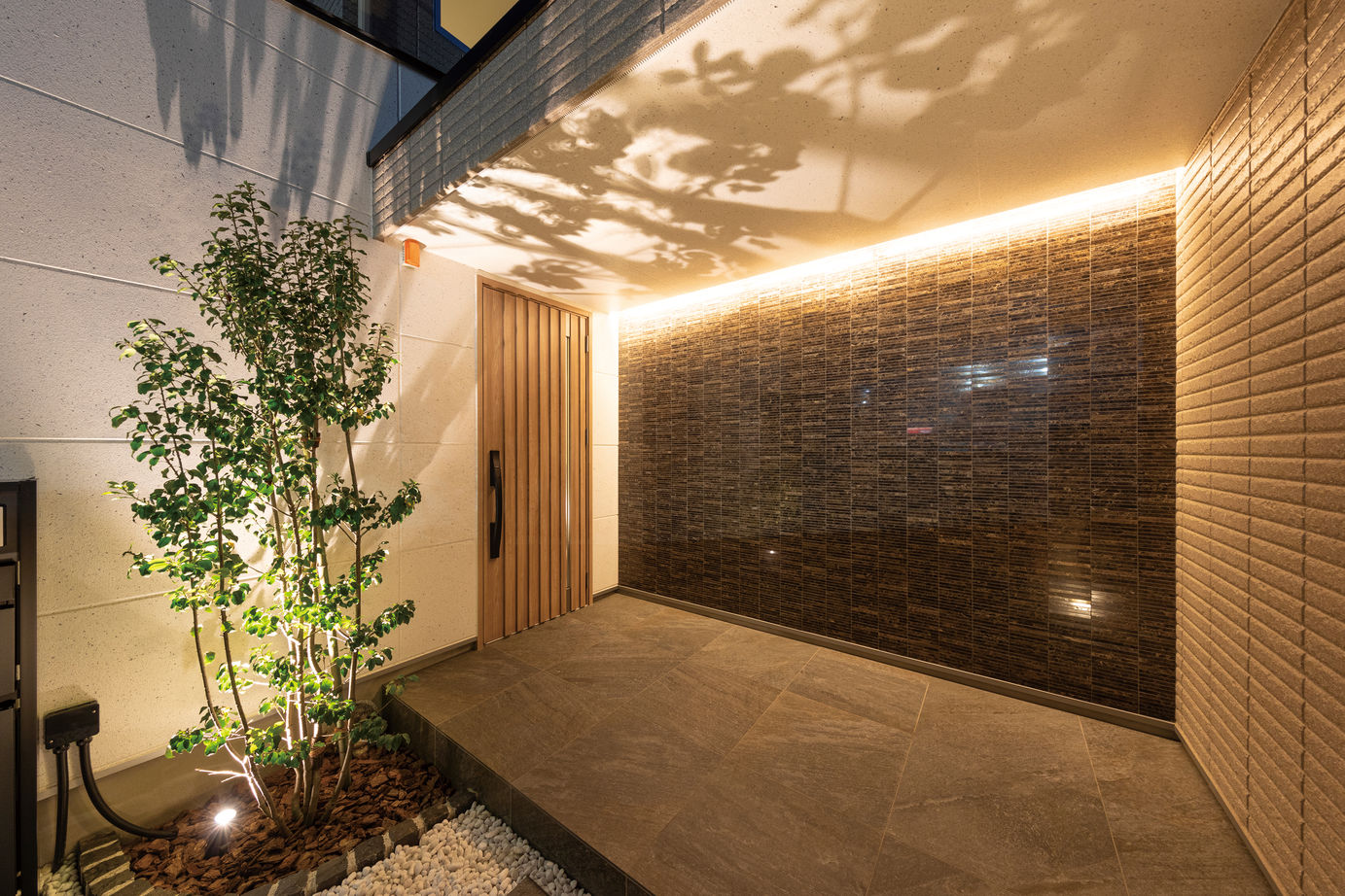 角屋ハウジング 【2階建て/3000万円台/大開口/吹き抜け/パティオ/間取図】圧倒的な開放感を楽しむ、リゾート感溢れる住まいの建築実例画像10