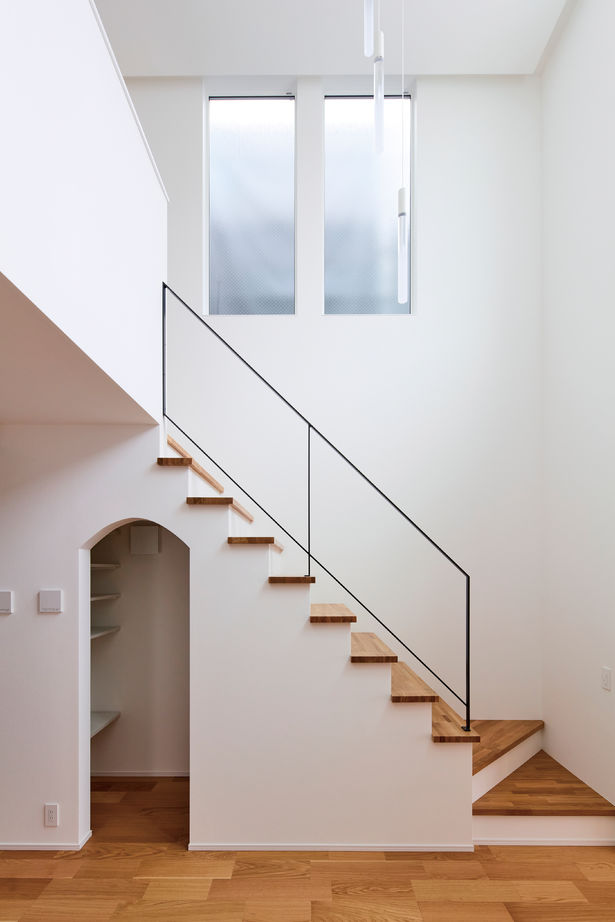 角屋ハウジング 【2000万円台／吹き抜け／家事動線】開放感溢れる空間でリラックス！建築家とつくったデザイナーズハウスの建築実例画像3