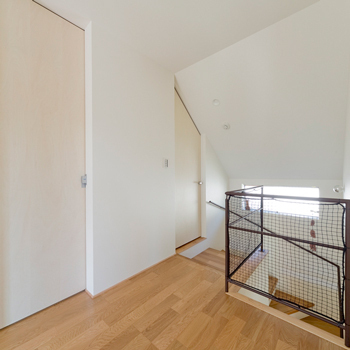 カメヤグローバル 【大阪府/2000万円台/約30坪/狭山市】子供も嬉しい天然無垢材と家事ラク導線にこだわった家（間取り図有）の建築実例画像5