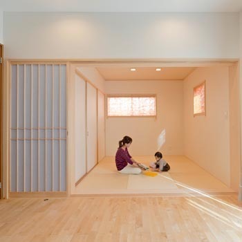 カメヤグローバル 【大阪府/2000万円台/約35坪/阪南市】天然無垢材をふんだんに使った、ナチュラルな家の実例（間取り図有）の建築実例画像2