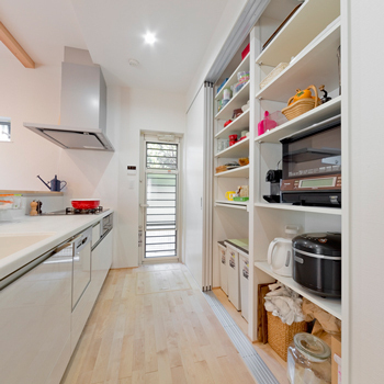 カメヤグローバル 【大阪府/2000万円台/約35坪/阪南市】天然無垢材をふんだんに使った、ナチュラルな家の実例（間取り図有）の建築実例画像6