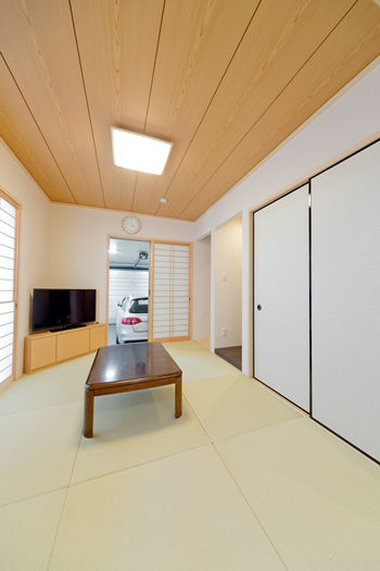 カメヤグローバル 【大阪府/2000万円台/約50坪/大阪市】オークの無垢を使った耐震・耐久性に配慮した家の実例（間取り図有）の建築実例画像5