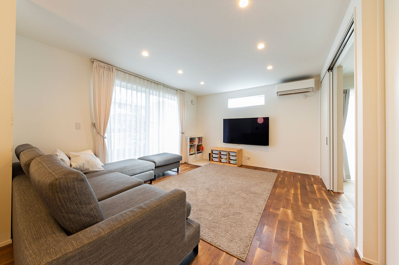 カメヤグローバル 【大阪府/2000万円台/約40坪/岸和田市】回遊動線で家事ラクに。大きなソファでゆったり過ごせる家の建築実例画像5