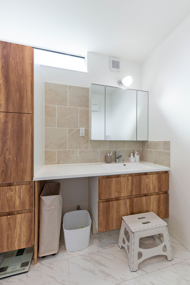 カメヤグローバル 【大阪府/2000万円台/約40坪/岸和田市】回遊動線で家事ラクに。大きなソファでゆったり過ごせる家の建築実例画像7