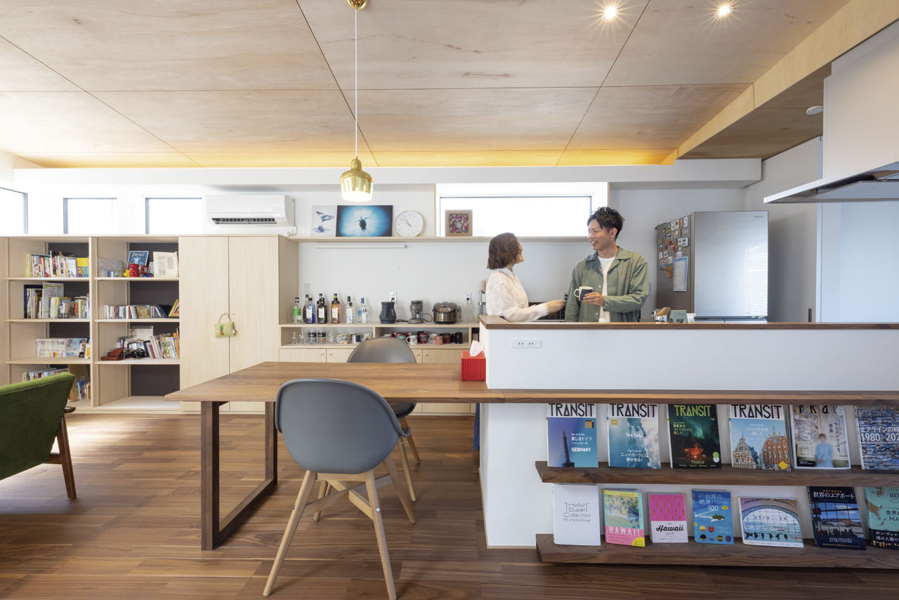 カメヤグローバル 【大阪府/1900万円台/約30坪/泉大津市】好きなものに囲まれる2階のオープンなLDK。建築家デザインの家の建築実例画像2