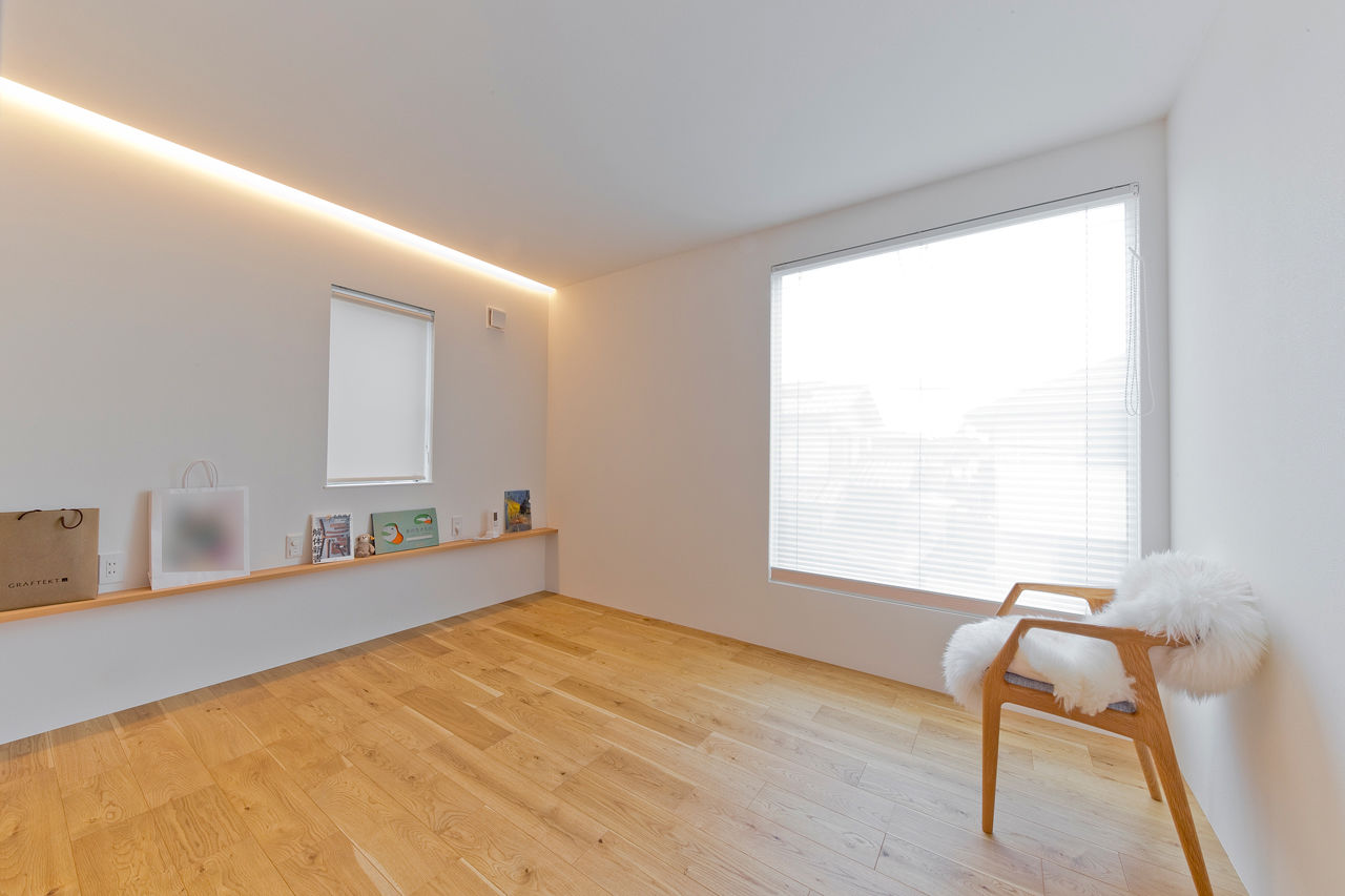 カメヤグローバル 【大阪府/2000万円台/岸和田市】斜めの天井や壁、宙に浮く階段。木と緑の眺めに癒されるデザイナーズハウスの建築実例画像8