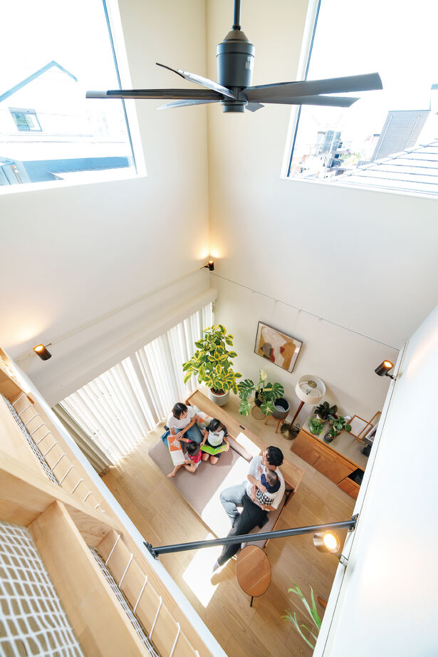 カメヤグローバル 【大阪府/堺市】自然光にあふれる大きな吹抜け空間に、観葉植物が映える家の建築実例画像2