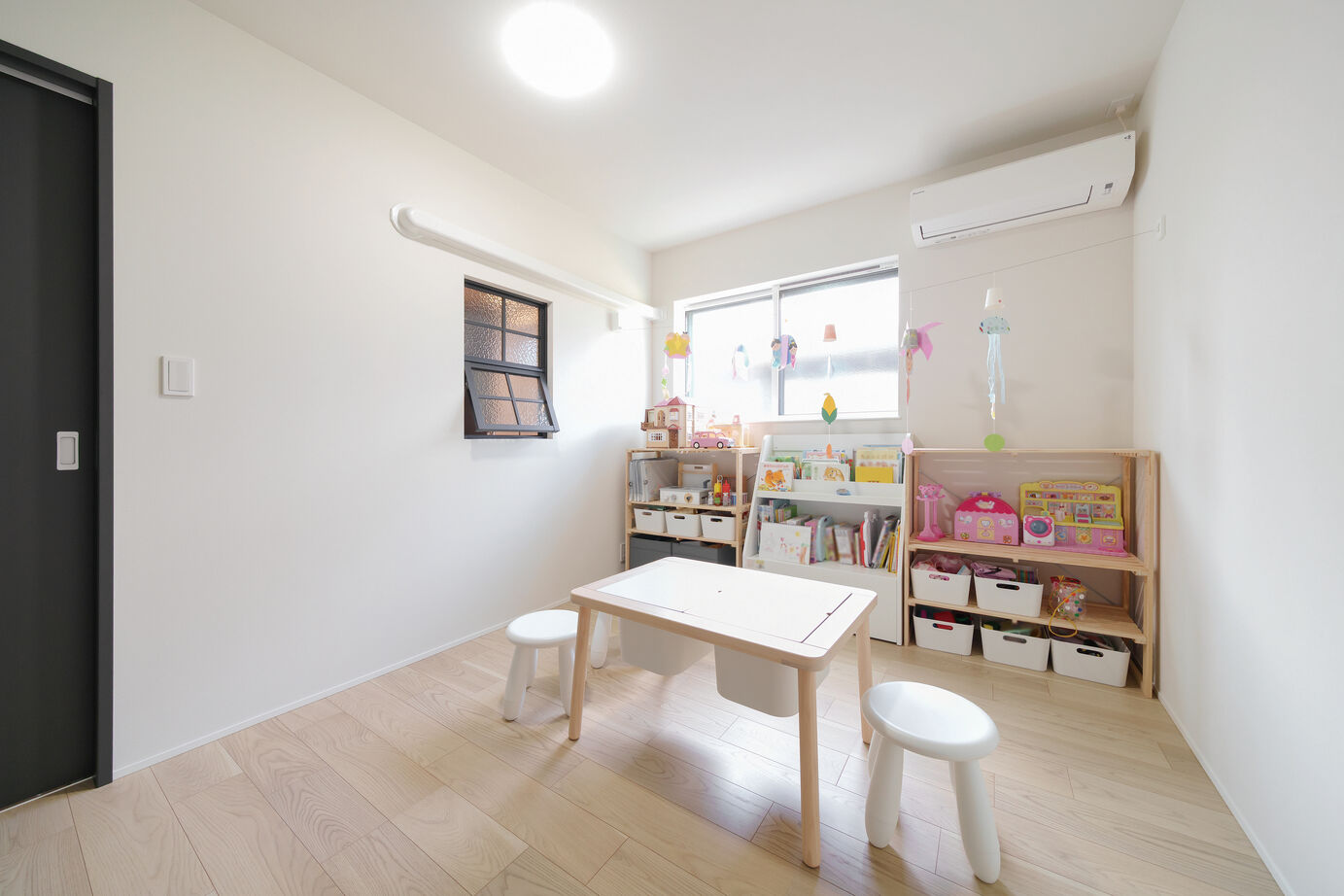 カメヤグローバル 【大阪府/堺市】自然光にあふれる大きな吹抜け空間に、観葉植物が映える家の建築実例画像10