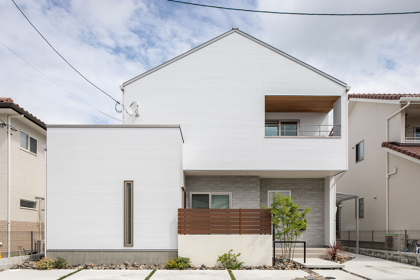 日興ホーム 【2,000万円台/こだわりキッチン/127.75m2/間取り図有】カウンターキッチンで日々の料理を楽しみ家事ラクにの建築実例画像2