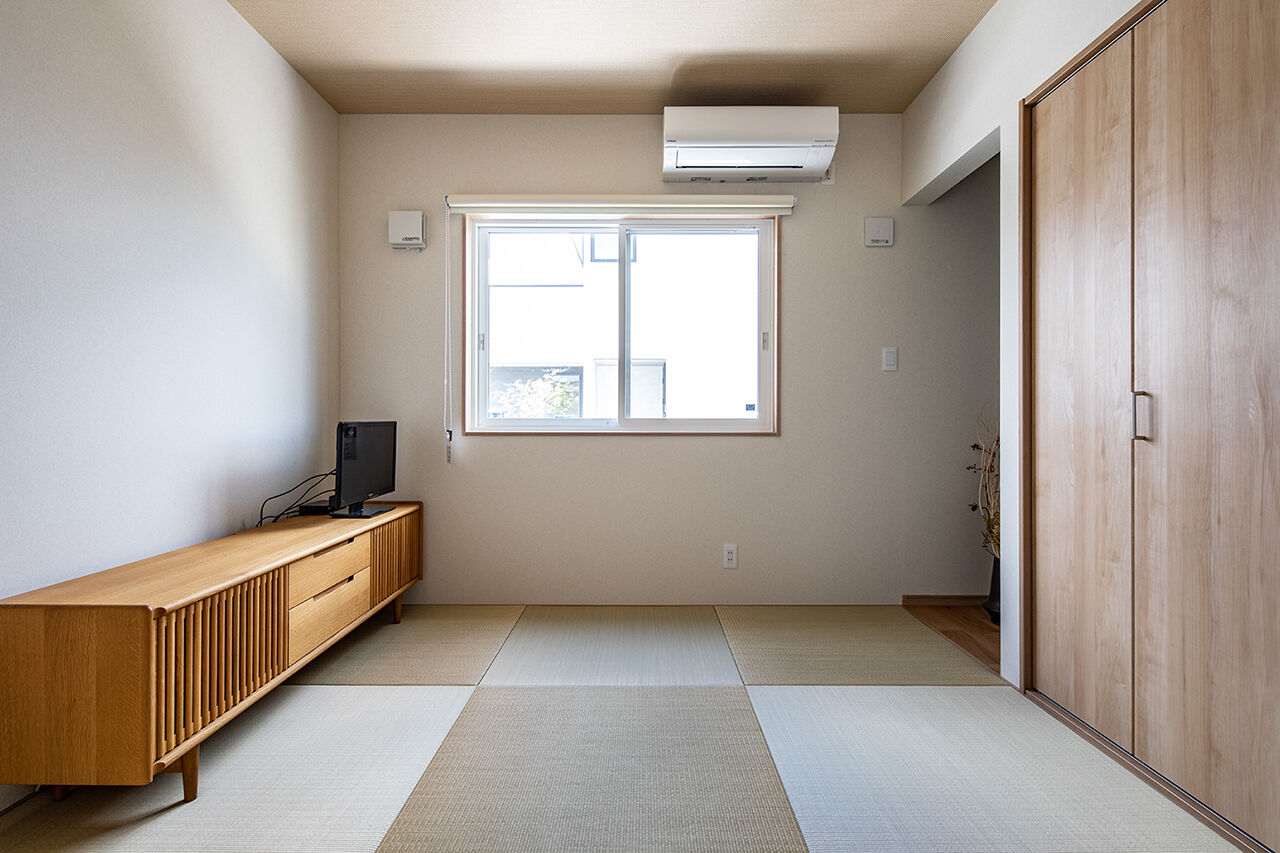 日興ホーム 【4000万円台/開放的な二世帯住宅/180.86平米/間取り図有】中庭を囲み、家事動線を短く効率化した明るい家の建築実例画像5