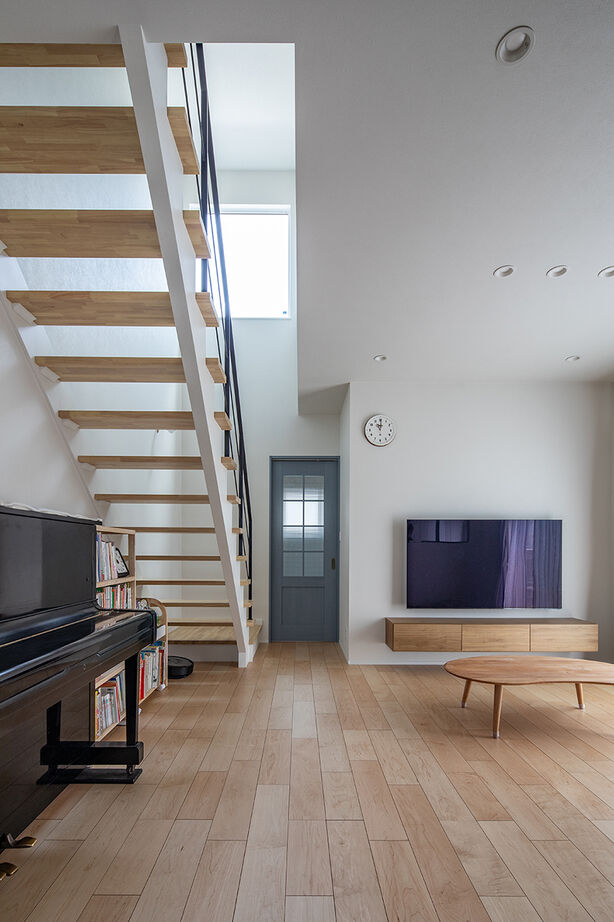 日興ホーム 【3000万円台/木漏れ日のリビング/115.75平米/間取り図有】明るくて暖かい家で手に入れた、憧れの毎日の建築実例画像5