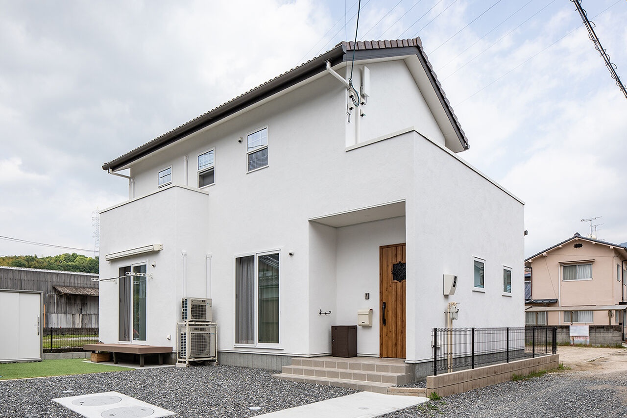 日興ホーム 【3000万円台/木漏れ日のリビング/115.75平米/間取り図有】明るくて暖かい家で手に入れた、憧れの毎日の建築実例画像10