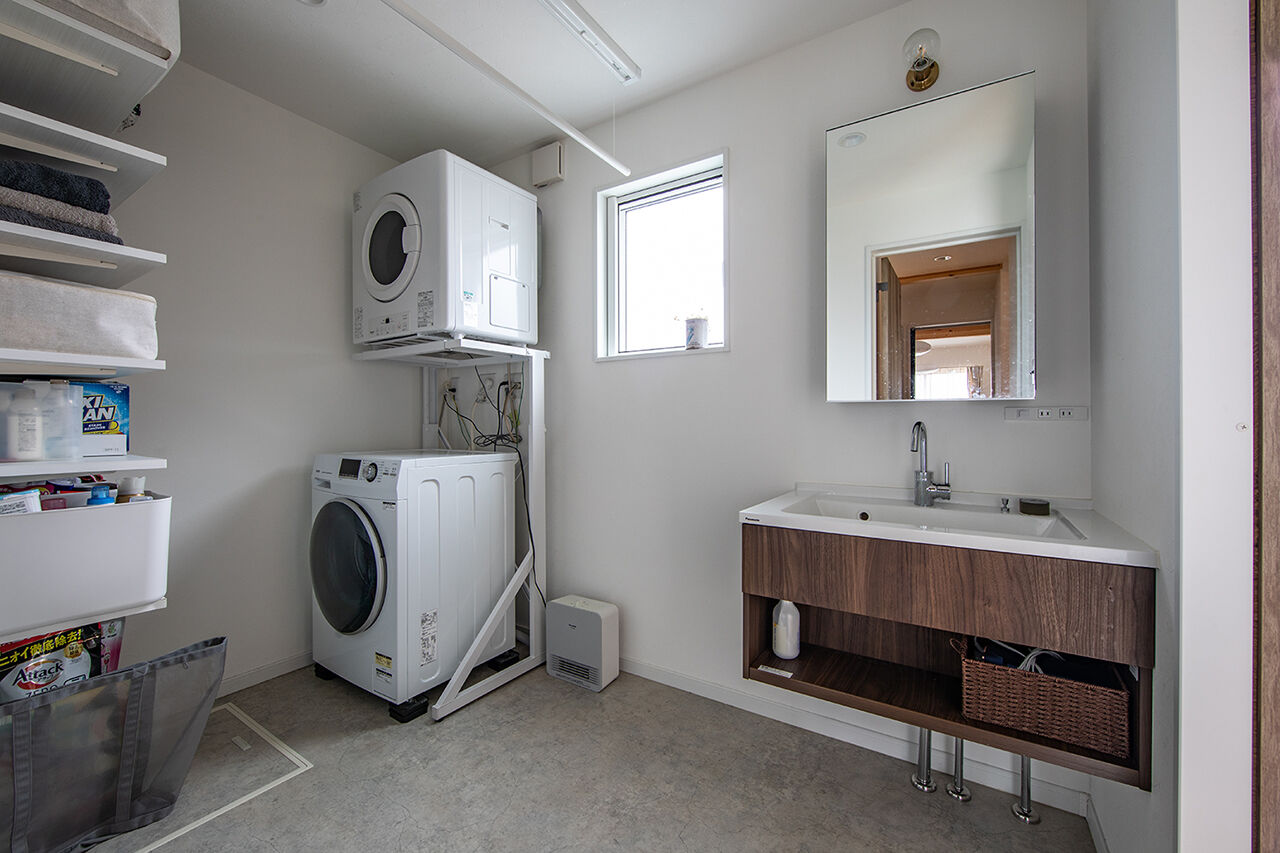 日興ホーム 【2000万円台/暖炉のある平屋/96.05平米/間取り図有】自然の豊かさを住まいに生かしてのびのびと子育てをの建築実例画像7