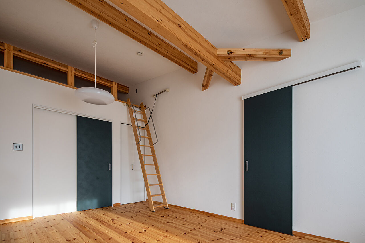 日興ホーム 【2000万円台/暖炉のある平屋/96.05平米/間取り図有】自然の豊かさを住まいに生かしてのびのびと子育てをの建築実例画像9