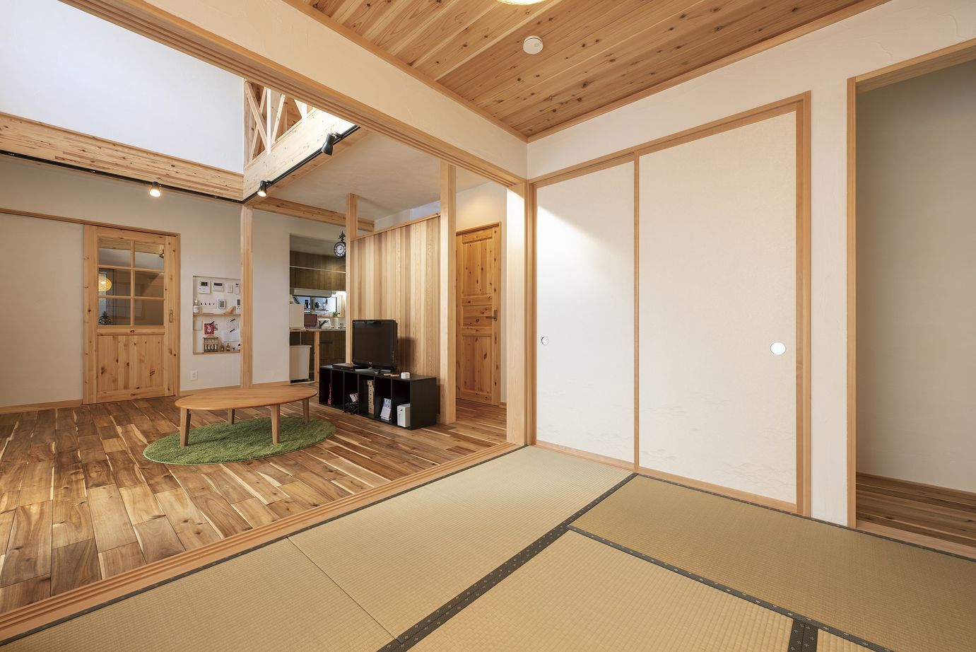 大和屋 【2000万円台/32坪/２SLDK】陽光に包まれて読書を楽しむ住まいの建築実例画像4