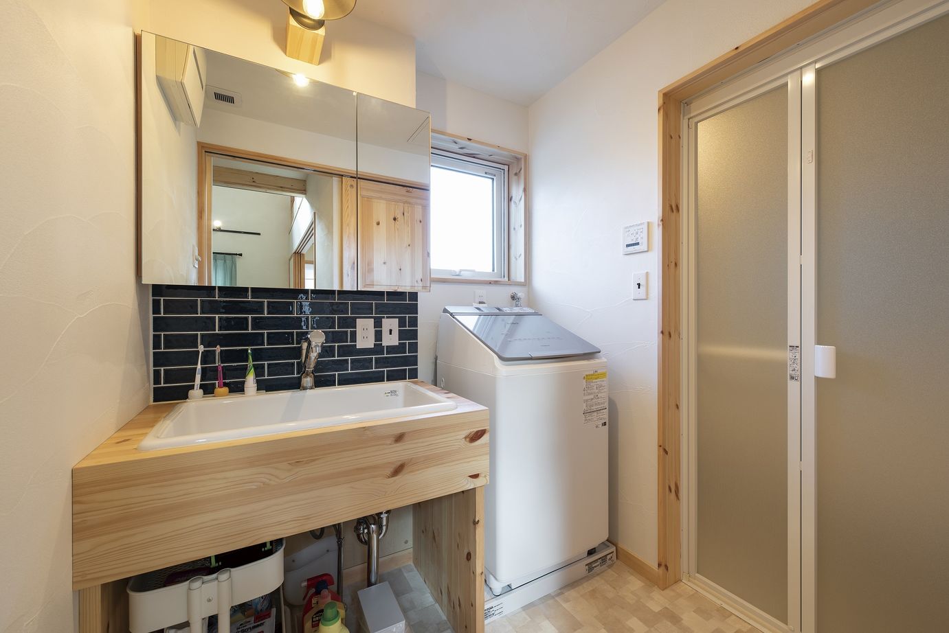 大和屋 【2000万円台/32坪/２SLDK】陽光に包まれて読書を楽しむ住まいの建築実例画像5