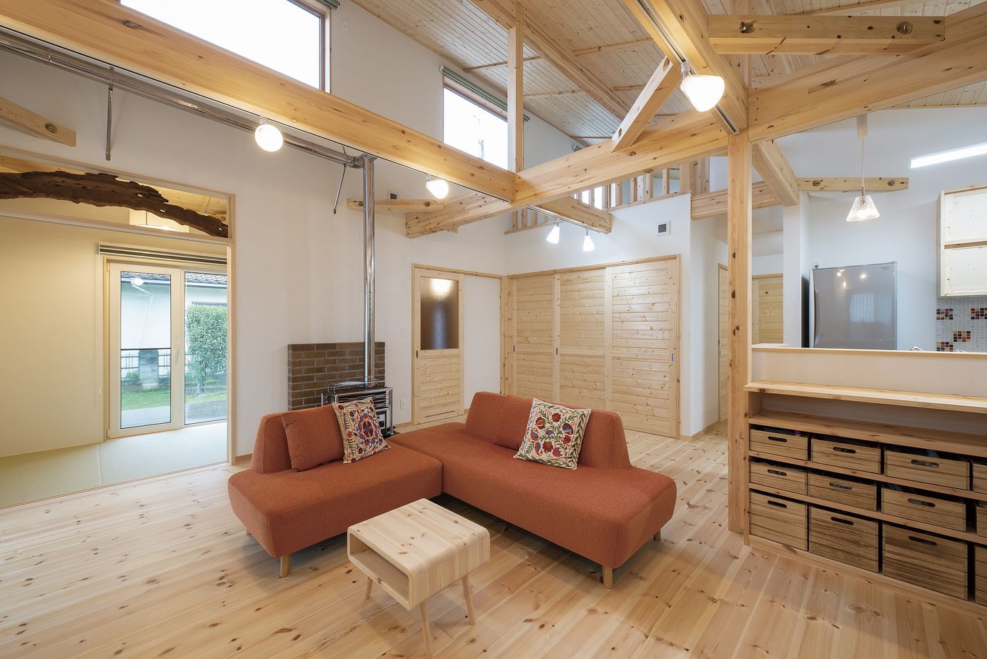 大和屋 【2000万円台/32.3坪/平屋】間取りと造作家具にこだわった、ビルトインガレージのある住まいの建築実例画像2