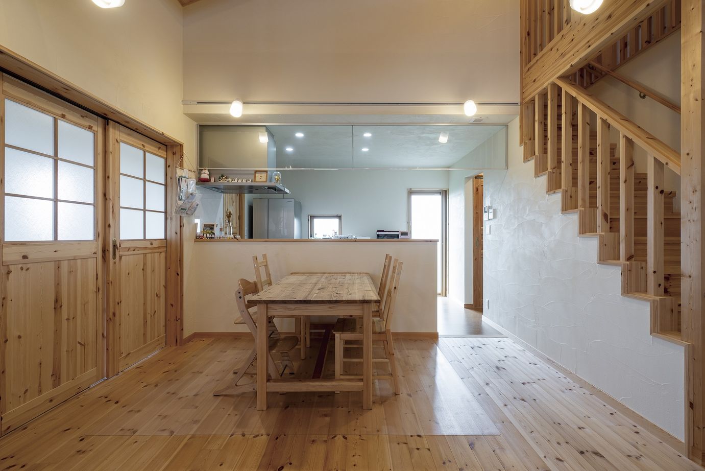 大和屋 【2000万円台/37坪/3LDK】自然素材が優しく家族を包む太陽熱で賢く暮らす1.5階建ての家の建築実例画像3