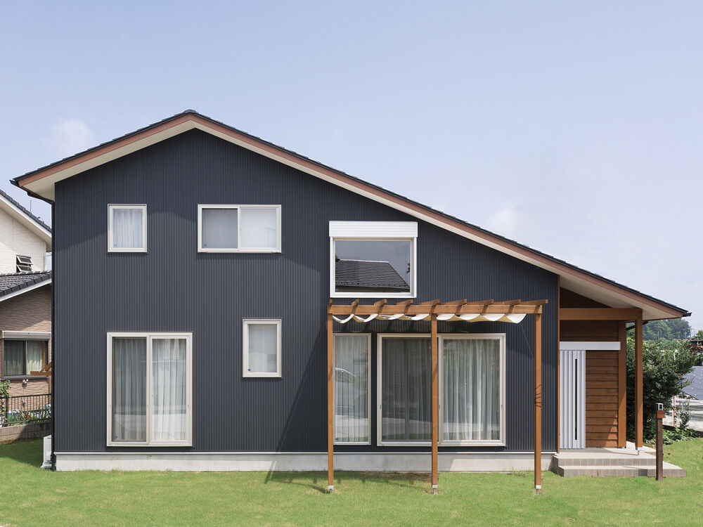 大和屋 抜群の開放感が広がるモダンな木の家の建築実例画像1