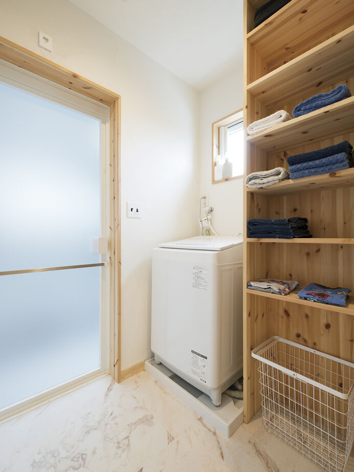 大和屋 抜群の開放感が広がるモダンな木の家の建築実例画像9