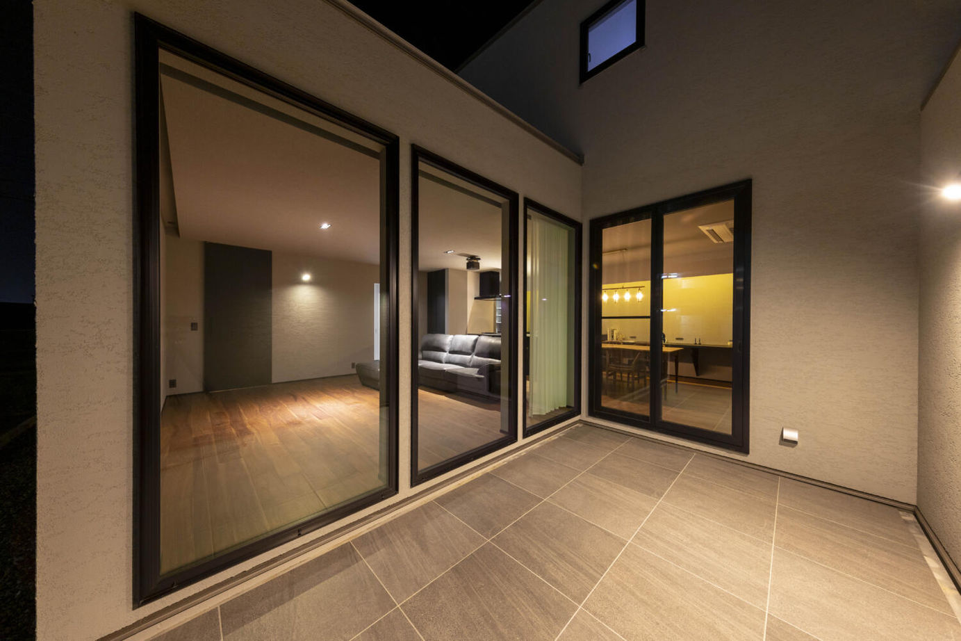 さくら 【福井県/3LDK/40坪/プライベートテラス】ワンフロアで生活が完結するホテルライクな暮らしの建築実例画像2