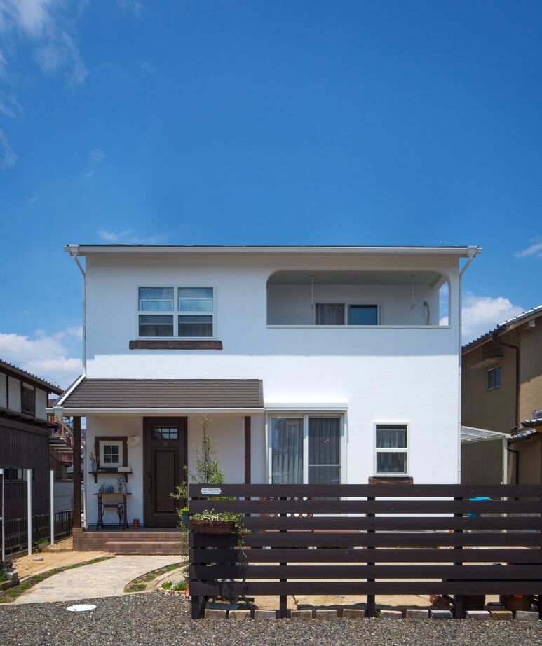 i leaf labo （アイリーフラボ） 【京都府京田辺市/2000万円台/30坪/3LDK/間取り有】北欧ナチュラルでおしゃれな雑貨アーティストの2階建ての建築実例画像2