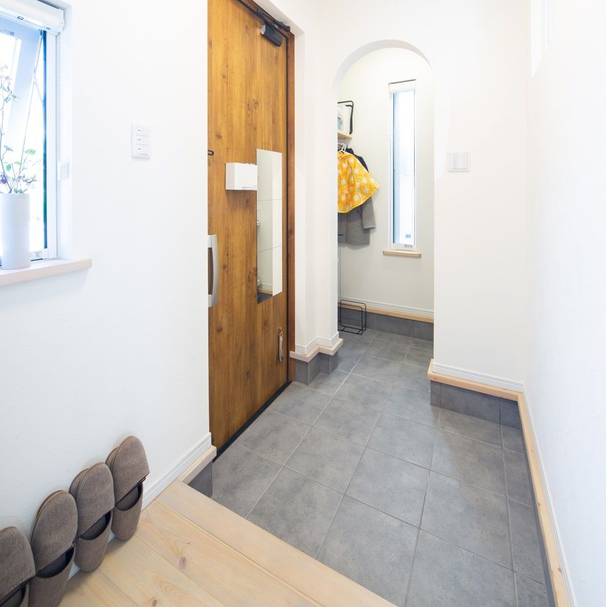 i leaf labo （アイリーフラボ） 【平屋風/28坪台/3LDK/狭小/車2台】おしゃれな平屋風間取り丨ウッドデッキを囲むコの字の家の建築実例画像10