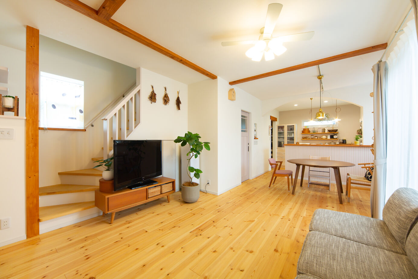 i leaf labo （アイリーフラボ） 【京都市/2000万円台/約28坪/テレワーク/狭小/3LDK/間取り有】かわいい外観｜カフェ風ナチュラルのお家の建築実例画像6